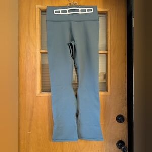 Fabletics Define Split-Hem PowerHold Leggings Size Large, Length Short